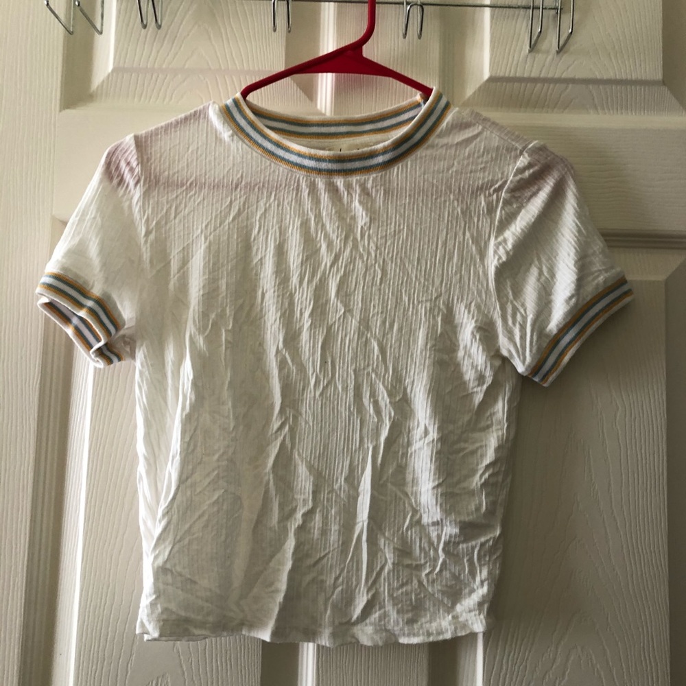 cropped shirt with stripped neck line and sleeves